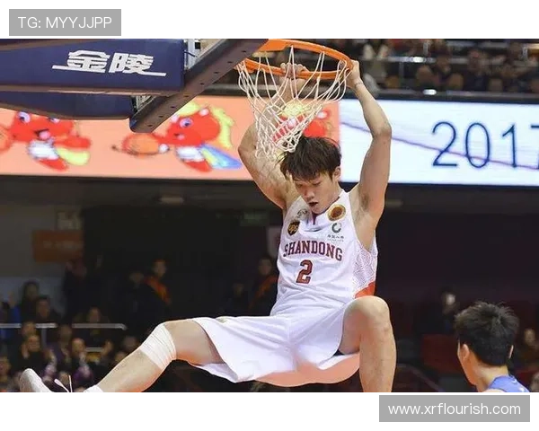 布伦森致敬丁彦雨航夏联友情深